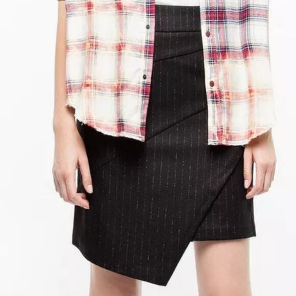 Zadig & Voltaire Just Pinstripe Black Wool Gold Pinstripe Mini Skirt 38 M - Picture 3 of 9